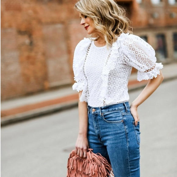 🤍Express🤍 - Eyelet Puff Sleeve Top - Picture 1 of 5